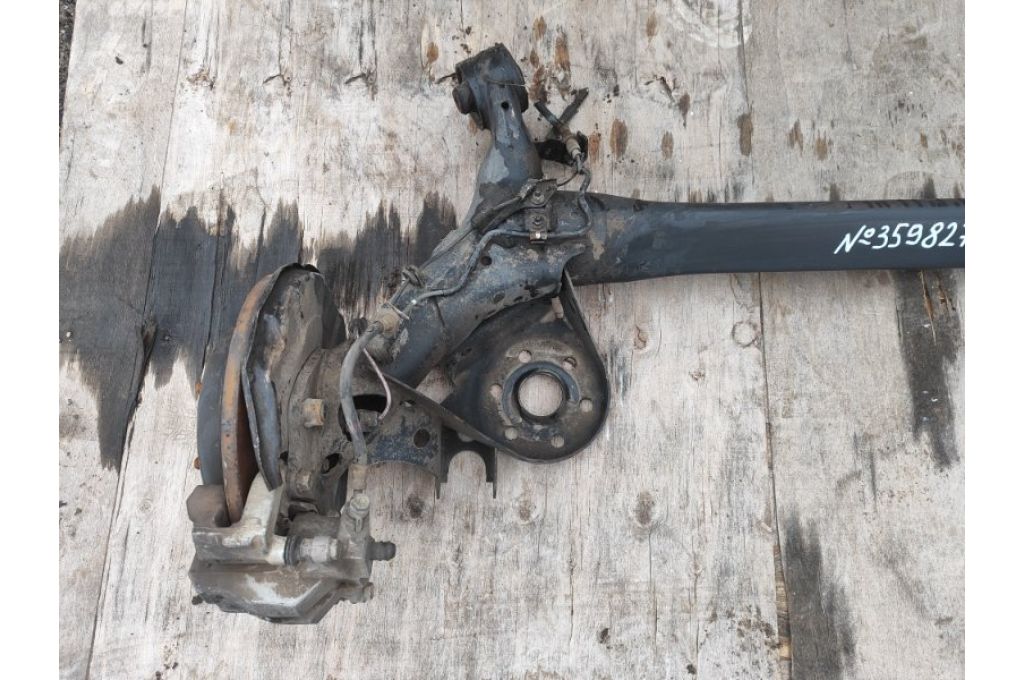 4210164010 | Belka tylnego zawieszenia TOYOTA PRIUS PLUS 11-14 (359827) - Zdjęcie 3