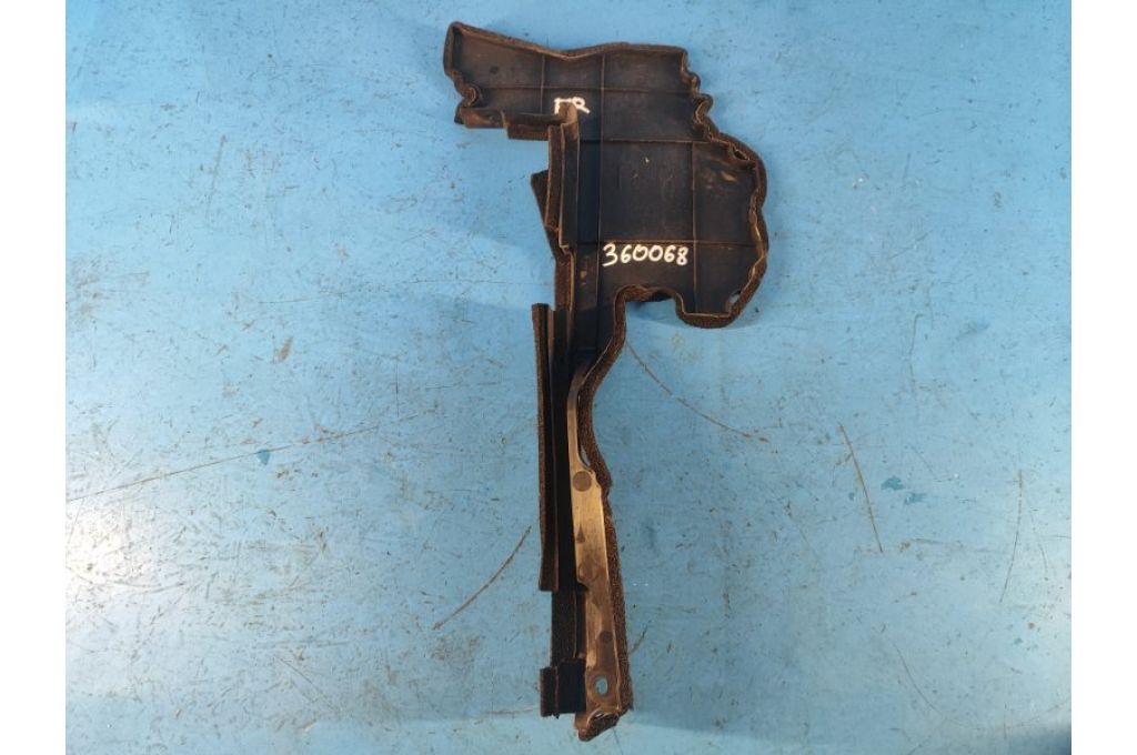 215586RA5A | deflektor chłodnicy praw. NISSAN X-TRAIL/ROGUE T33 20- (360068)