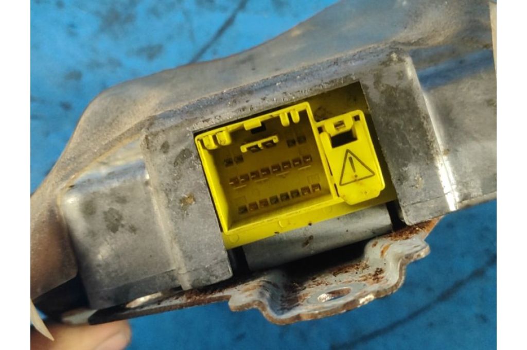 38910-54J30 | Moduł sterowania poduszkami powietrznymi SUZUKI GRAND VITARA XL-7 01-06 (360527) - Zdjęcie 3