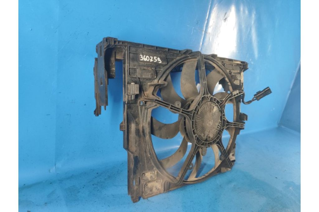 17899010 | dyfuzor wentylatora chłodnicy głównej BMW 5 SERIES (F10) 11-13 (360759) - Zdjęcie 3