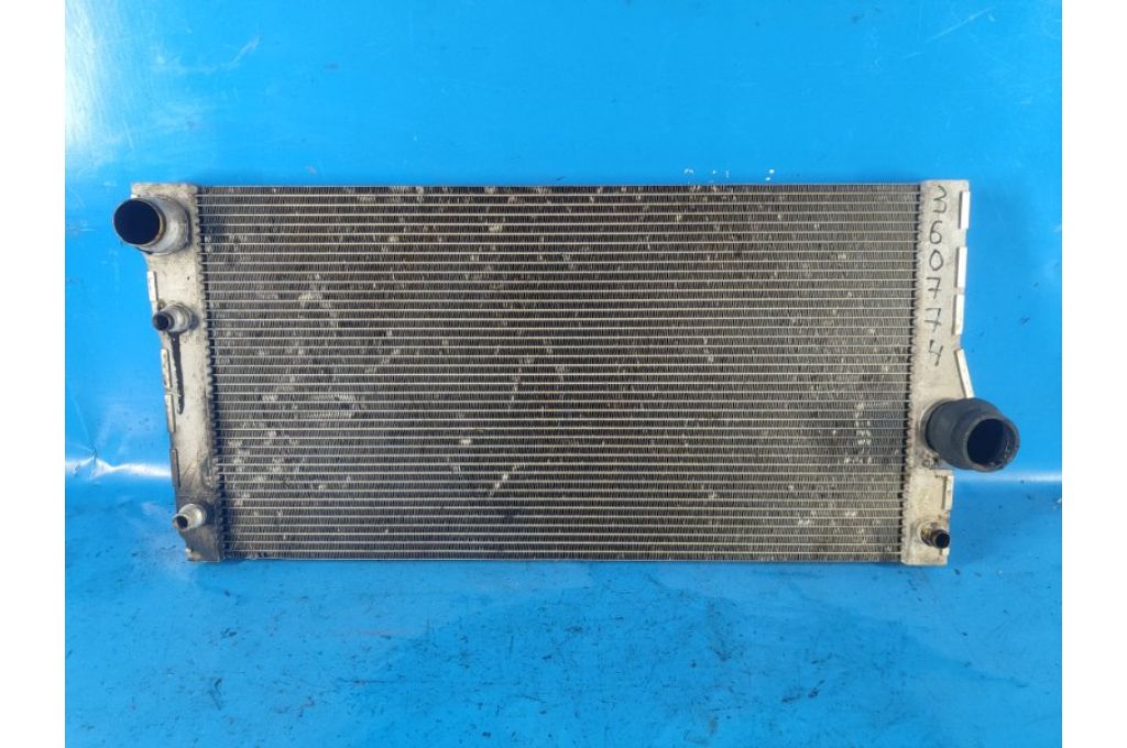 17 11 7 562 586 | Chłodnica wody BMW 5 SERIES (F10) 11-13 (360774)