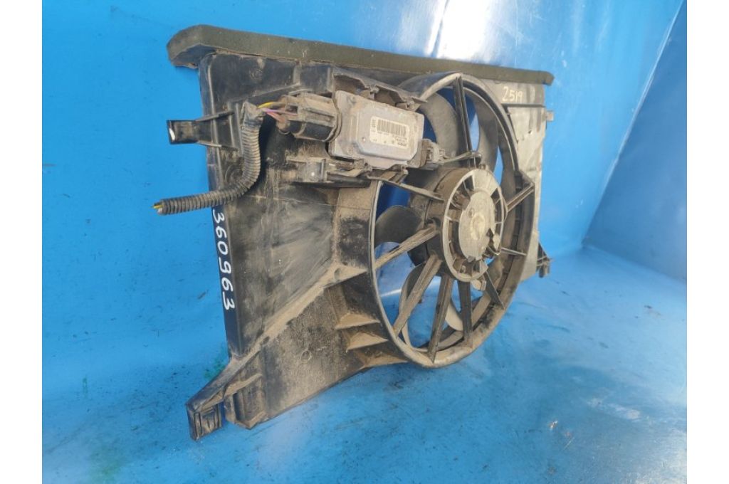 CV6Z-8C607-R | dyfuzor wentylatora chłodnicy głównej FORD FOCUS 10-18 (360963) - Zdjęcie 2