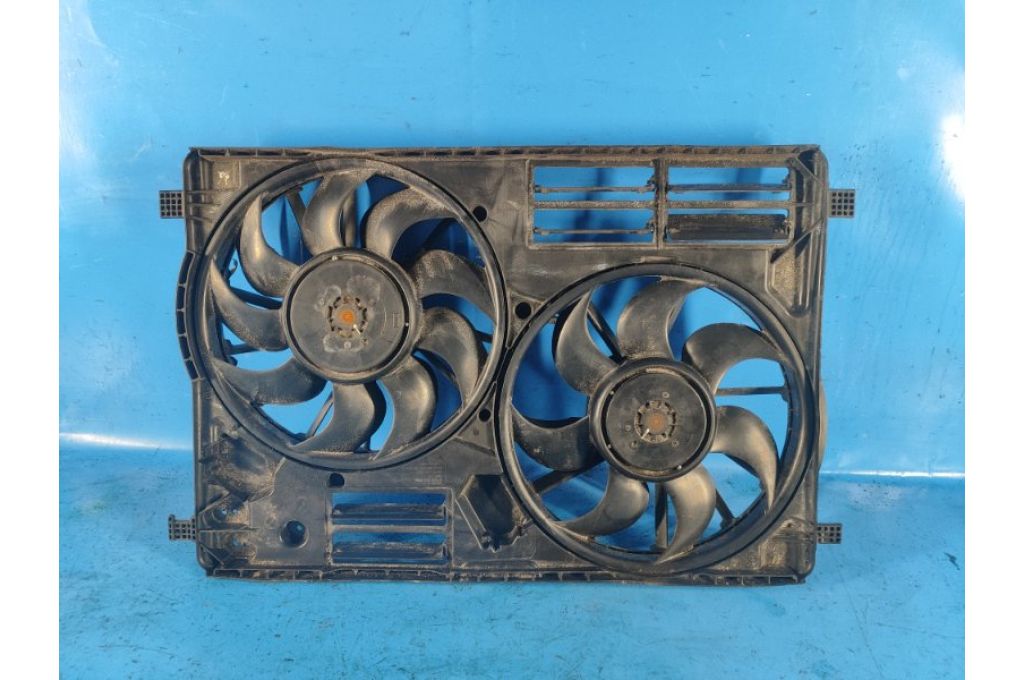 EJ7Z-8C60-7C | dyfuzor wentylatora chłodnicy głównej FORD ESCAPE 12-19 (360977) - Zdjęcie 4