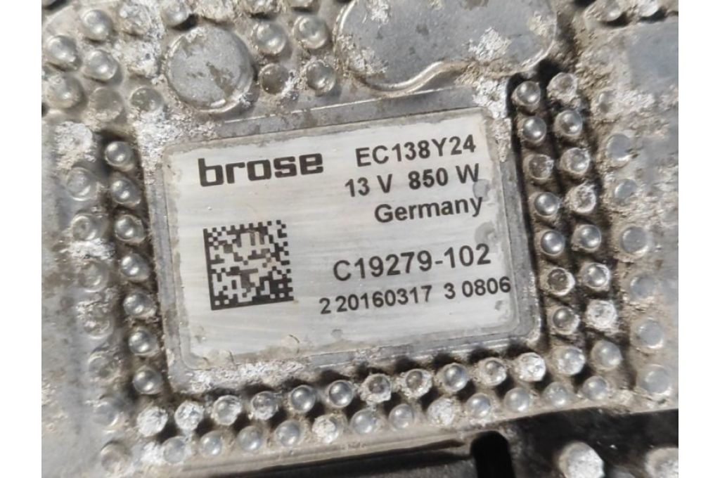 52014787AC | dyfuzor wentylatora chłodnicy głównej JEEP GRAND CHEROKEE 11-22 (360981) - Zdjęcie 7