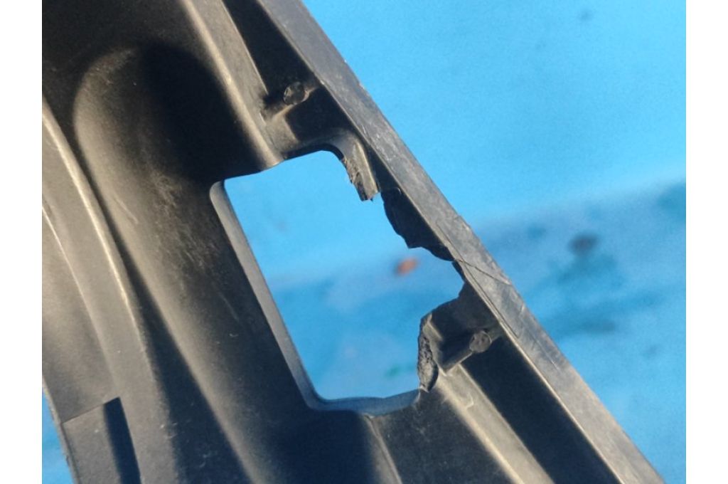 16711-0V100 | dyfuzor wentylatora chłodnicy głównej TOYOTA CAMRY 55 14-17 (360996) - Zdjęcie 4