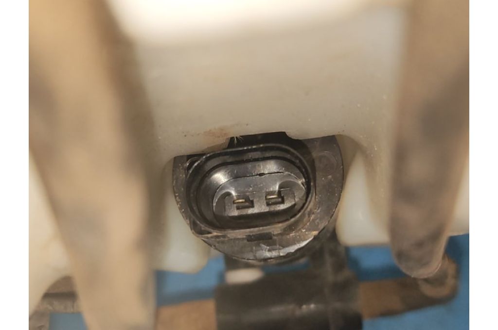 68041 379AA | Zbiornik spryskiwacza DODGE JOURNEY 08-20 (361141) - Zdjęcie 8