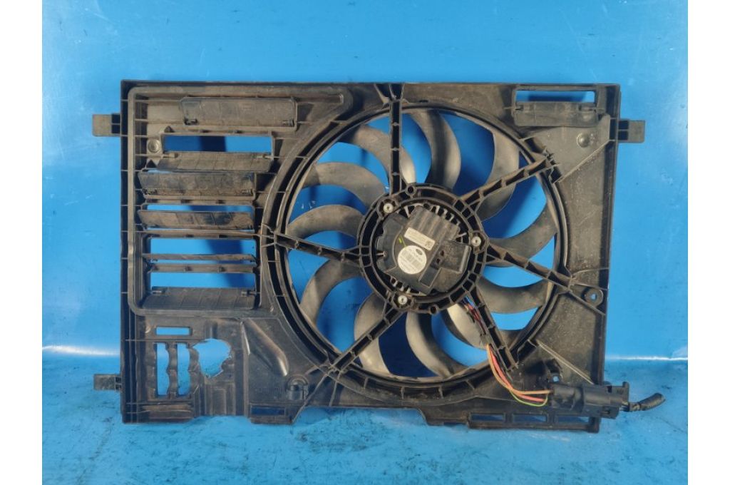 CV6Z-8C607-Q | dyfuzor wentylatora chłodnicy głównej FORD ESCAPE 12-19 (361192)