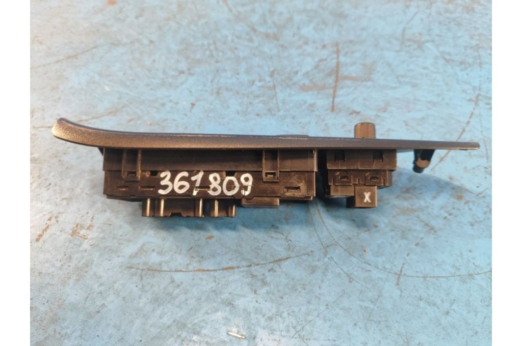 83071SG010 | Moduł sterowania podnośnikami szyby przed. lew. SUBARU FORESTER 12-19 (361809) - Zdjęcie 3