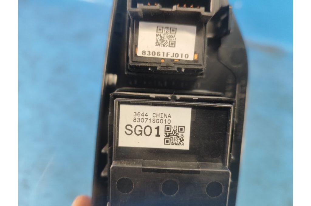 83071SG010 | Moduł sterowania podnośnikami szyby przed. lew. SUBARU FORESTER 12-19 (361809) - Zdjęcie 7