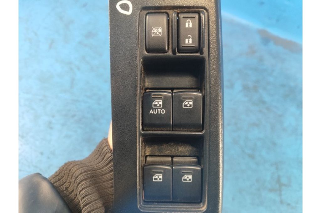 83071SG010 | Moduł sterowania podnośnikami szyby przed. lew. SUBARU FORESTER 12-19 (361809) - Zdjęcie 8