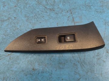 przycisk podnośnika szyby przed. praw. SUBARU FORESTER 12-19