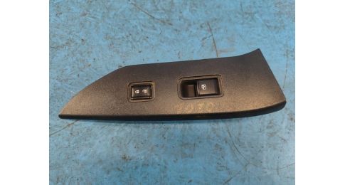 przycisk podnośnika szyby przed. praw. SUBARU FORESTER 12-19 przycisk podnośnika szyby przed. praw. SUBARU FORESTER 12-19