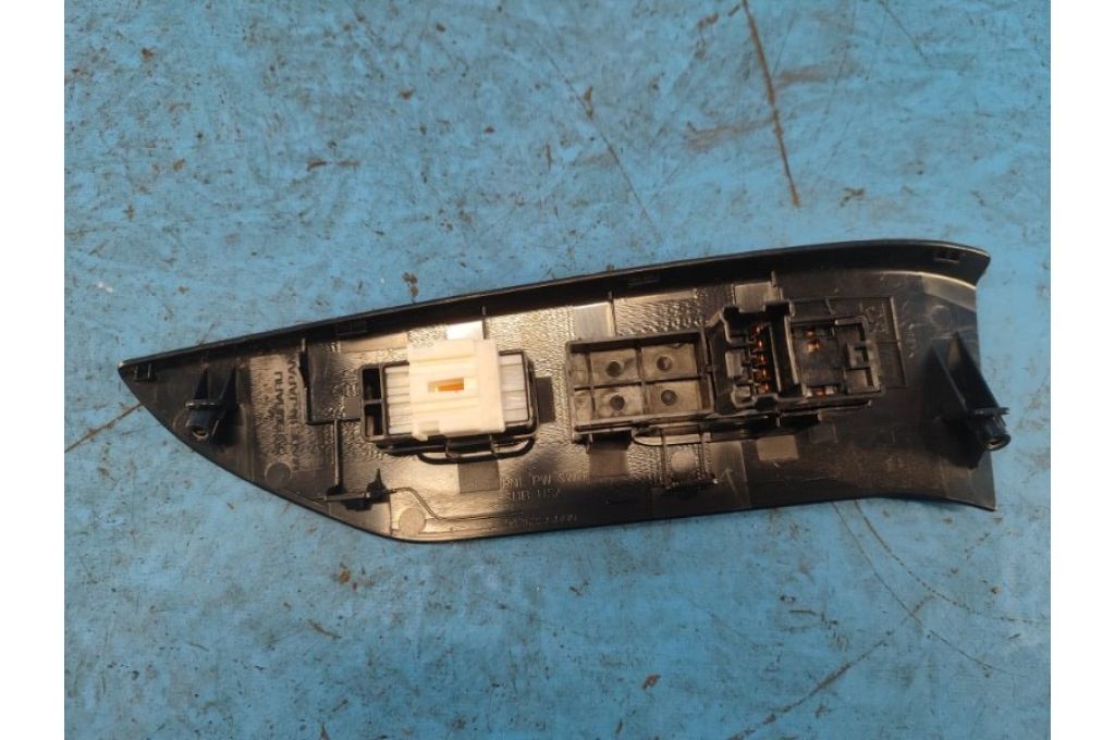 83071SG100 | przycisk podnośnika szyby przed. praw. SUBARU FORESTER 12-19 (361810) - Zdjęcie 3