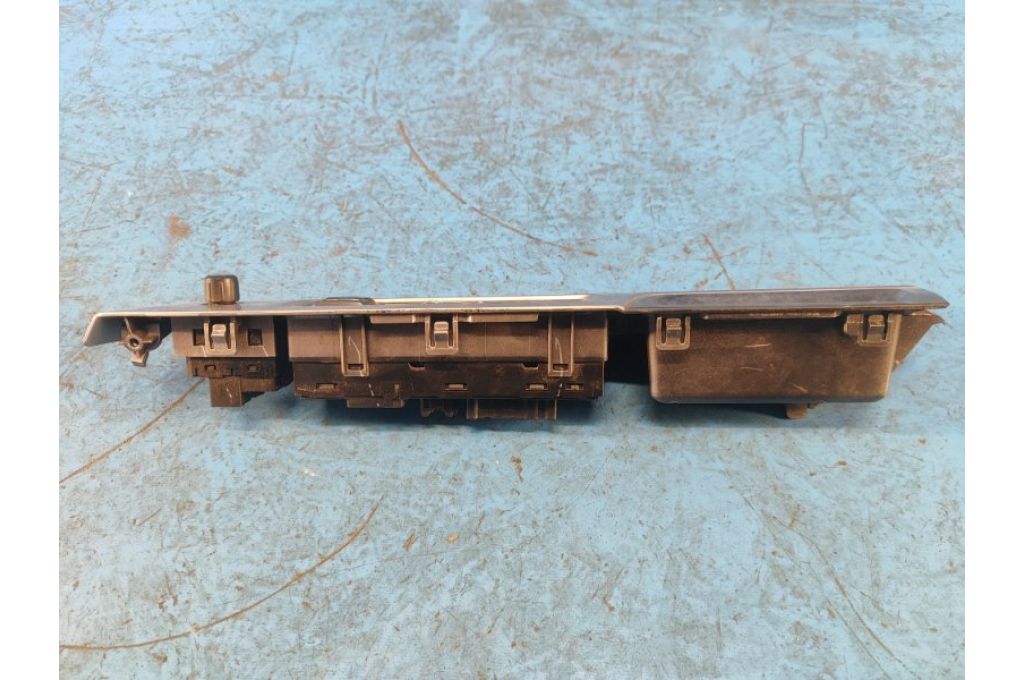 83071FJ110 | Moduł sterowania podnośnikami szyby przed. lew. SUBARU CROSSTREK 12-17 (361811) - Zdjęcie 3