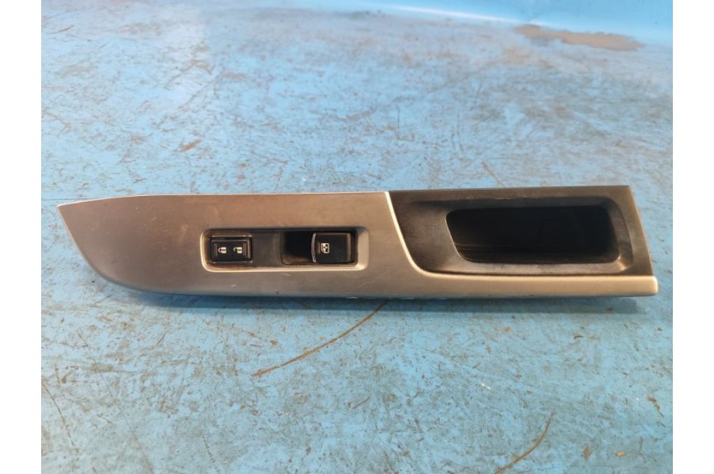 83071FJ170 | przycisk podnośnika szyby przed. praw. SUBARU CROSSTREK 12-17 (361812)