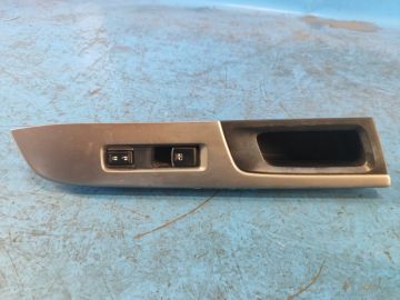 przycisk podnośnika szyby przed. praw. SUBARU CROSSTREK 12-17