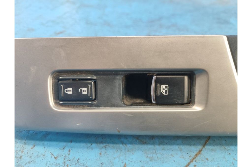 83071FJ170 | przycisk podnośnika szyby przed. praw. SUBARU CROSSTREK 12-17 (361812) - Zdjęcie 2