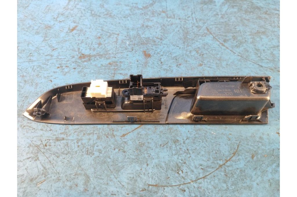 83071FJ170 | przycisk podnośnika szyby przed. praw. SUBARU CROSSTREK 12-17 (361812) - Zdjęcie 3