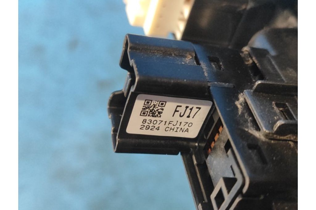 83071FJ170 | przycisk podnośnika szyby przed. praw. SUBARU CROSSTREK 12-17 (361812) - Zdjęcie 6