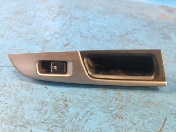 przycisk podnośnika szyby tyl. praw. SUBARU CROSSTREK 12-17