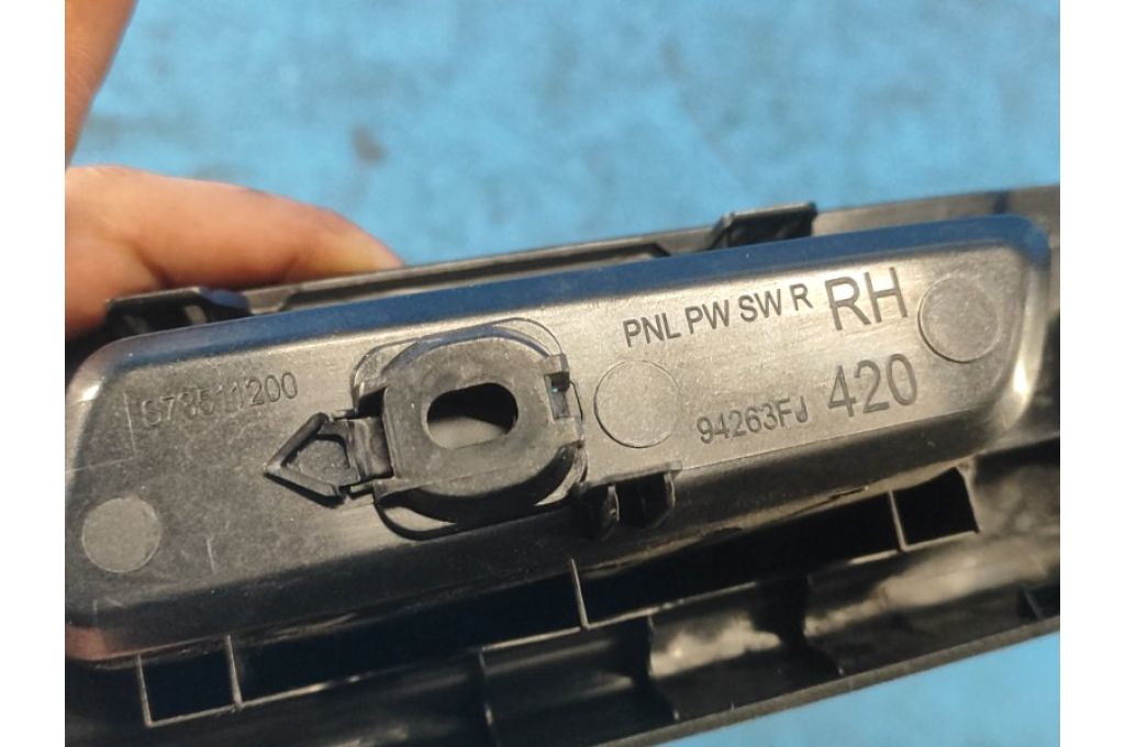 83071FJ180 | przycisk podnośnika szyby tyl. praw. SUBARU CROSSTREK 12-17 (361813) - Zdjęcie 7