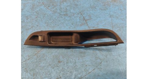 przycisk podnośnika szyby przed. praw. FORD FOCUS 10-18 przycisk podnośnika szyby przed. praw. FORD FOCUS 10-18