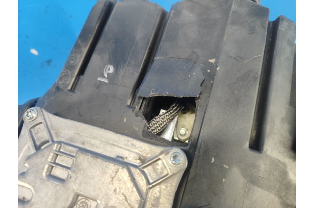 63 11 7 289 002 | Reflektor Lampa przednia przed. praw. BMW X5 (E70) 07-13 (361842) - Zdjęcie 8