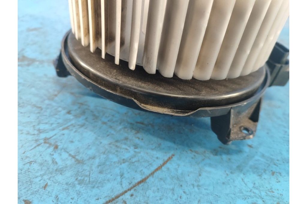 1J816-RCJ-003 | silnik nagrzewnicy HONDA CIVIC 4D 06-11 (361877) - Zdjęcie 3