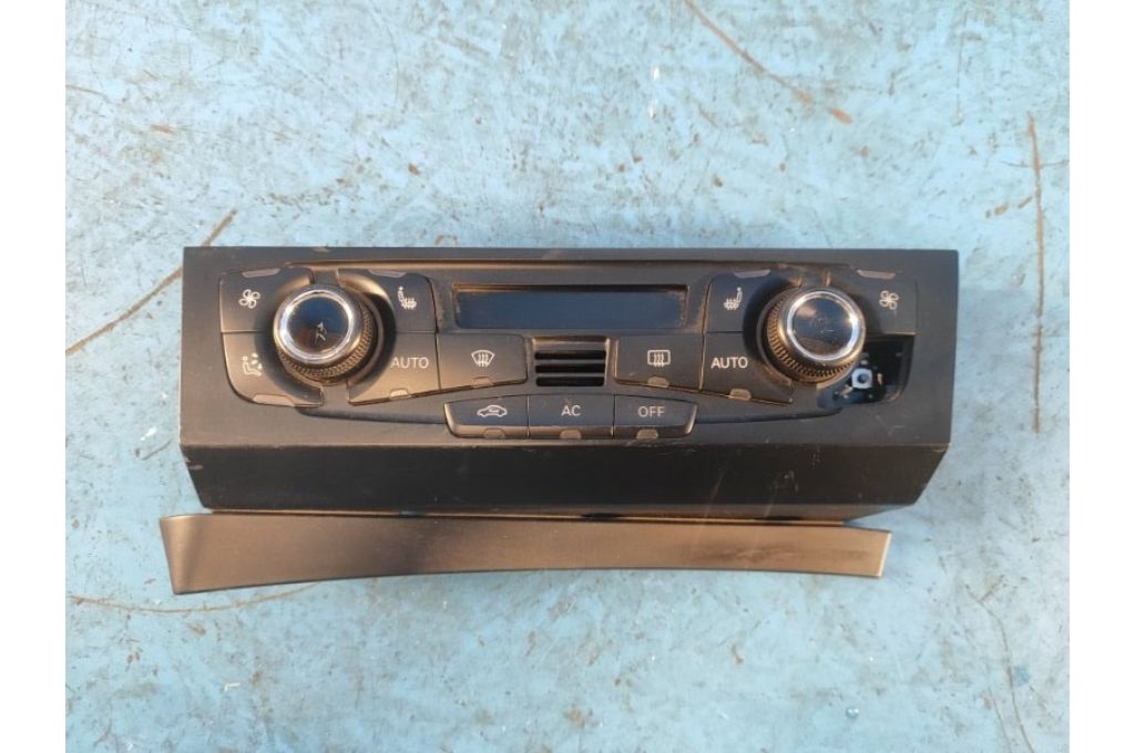 8T1820043AC | Moduł sterowania ogrzewaniem AUDI Q5 08-16 (362038)