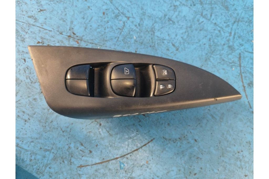 2540138H1A | Moduł sterowania podnośnikami szyby przed. lew. NISSAN SENTRA B17 12-21 (362147) - Zdjęcie 2