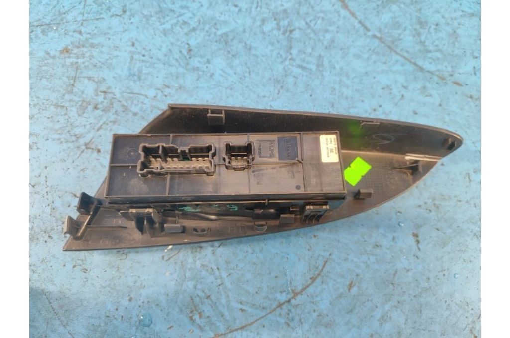 2540138H1A | Moduł sterowania podnośnikami szyby przed. lew. NISSAN SENTRA B17 12-21 (362147) - Zdjęcie 3