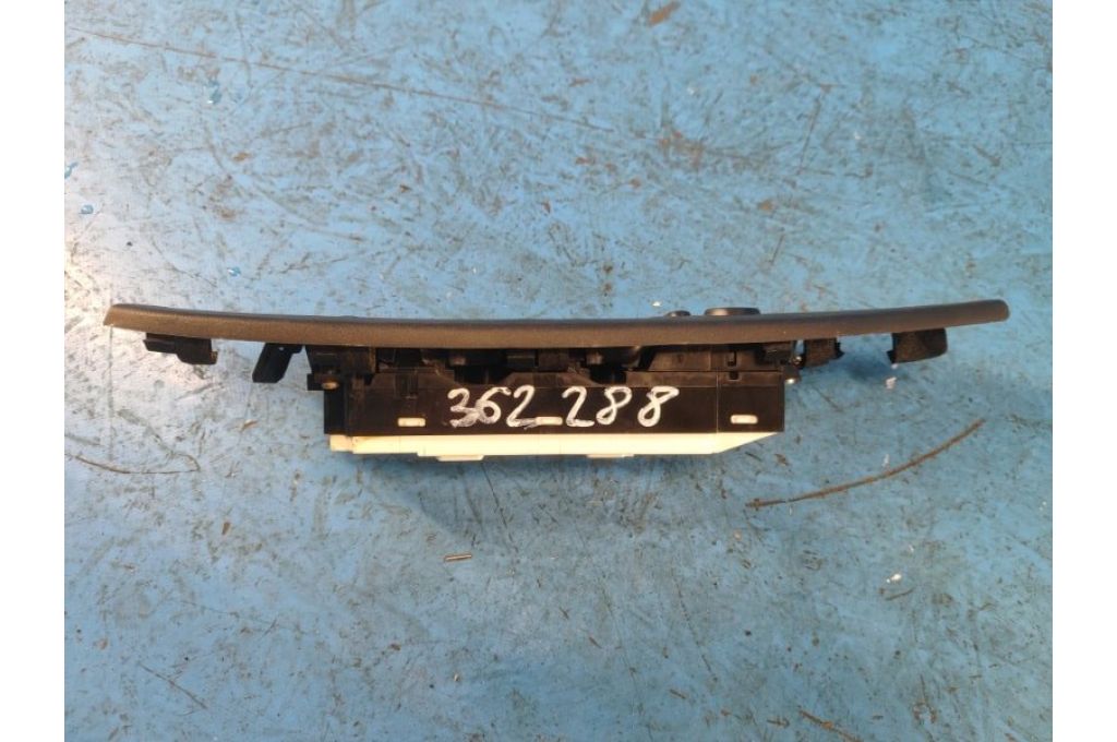 BBM2-66-350B | Moduł sterowania podnośnikami szyby MAZDA 3 BL 09-13 (362288) - Zdjęcie 3