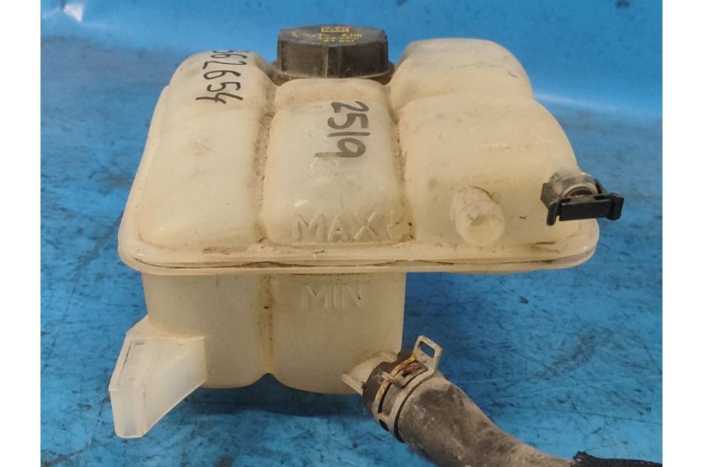 8V618K218DE | Zbiorniczek wyrównawczy FORD FOCUS 10-18 (362654) - Zdjęcie 4