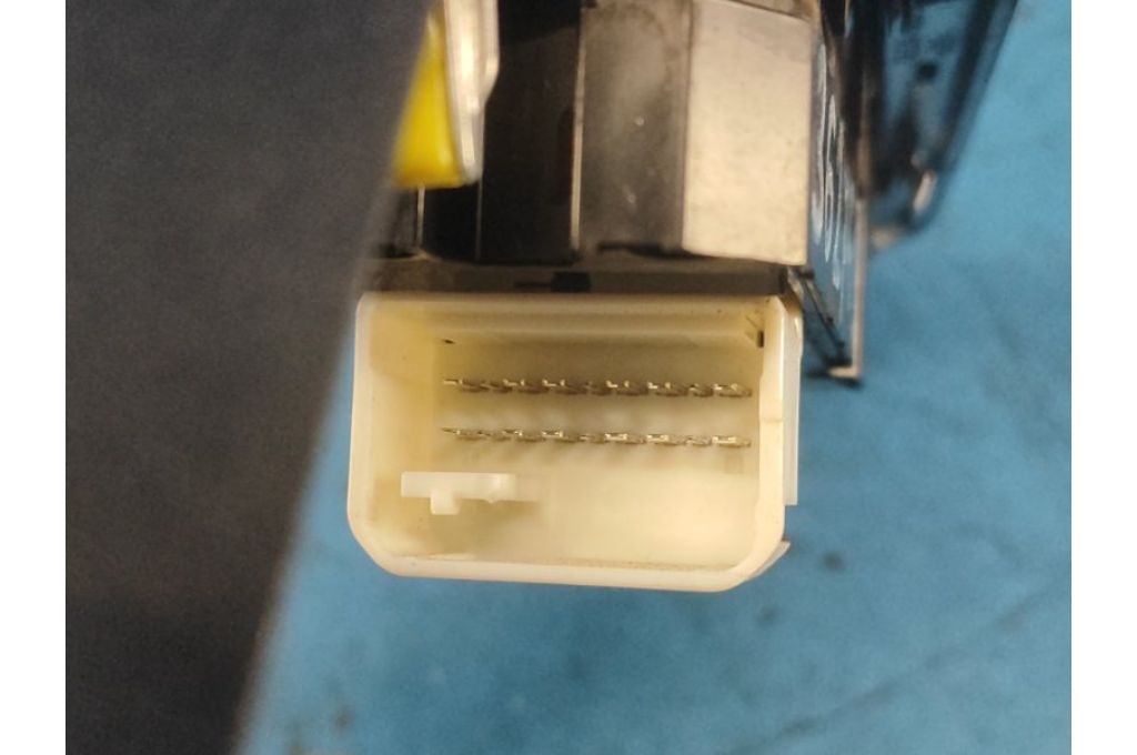 84820-06120 | Moduł sterowania podnośnikami szyby przed. lew. TOYOTA CAMRY 50 12-15 (362765) - Zdjęcie 6