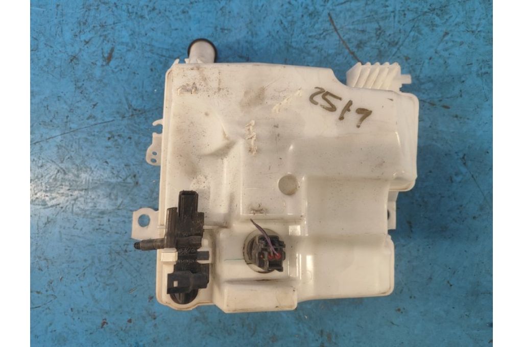 CP9Z-17618-A | Zbiornik spryskiwacza FORD FOCUS 10-18 (362767) - Zdjęcie 2