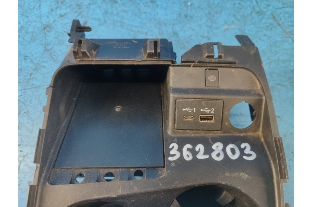 28342-9HF3B | Gniazdo ładowania (gniazdko) INFINITI QX50 18- (362803) - Zdjęcie 2