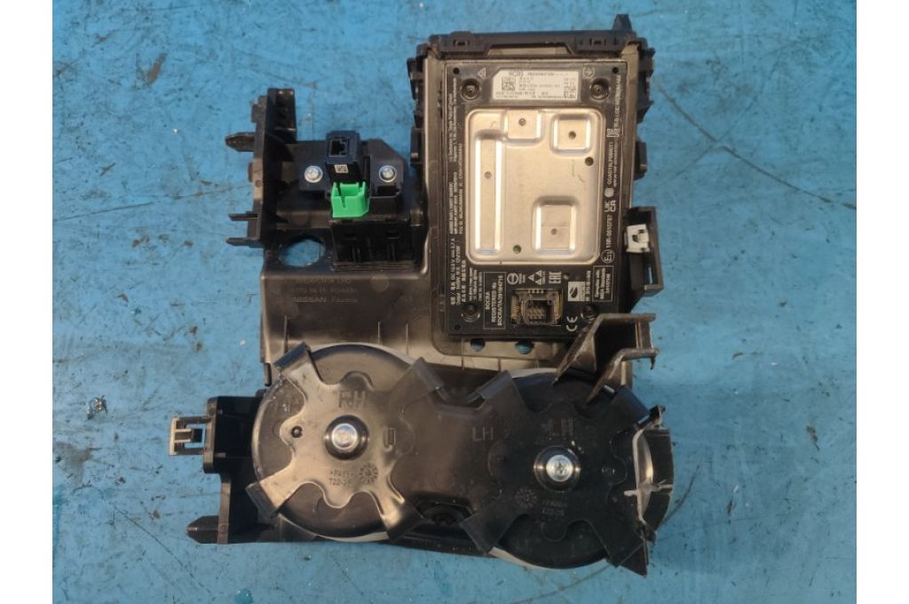 28342-9HF3B | Gniazdo ładowania (gniazdko) INFINITI QX50 18- (362803) - Zdjęcie 3