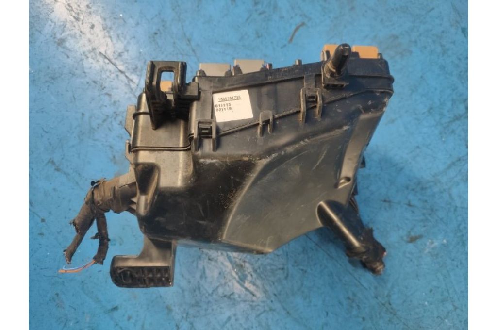 91200F3261 | Skrzynka bezpieczników komora silnika HYUNDAI ELANTRA AD 16- (362827) - Zdjęcie 5