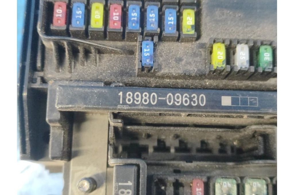 91200F3261 | Skrzynka bezpieczników komora silnika HYUNDAI ELANTRA AD 16- (362827) - Zdjęcie 6