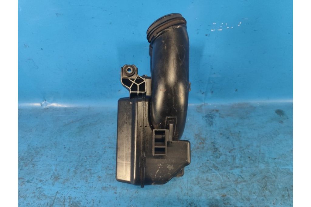 28221-F2000 | Rezonator filtra powietrza HYUNDAI ELANTRA AD 16- (362844) - Zdjęcie 3