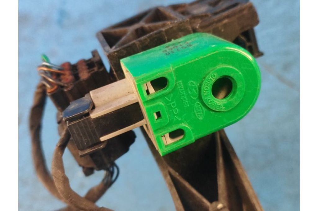 64118-F2000 | Uchwyt mocowania reflektora lew. HYUNDAI ELANTRA AD 16- (362865) - Zdjęcie 7