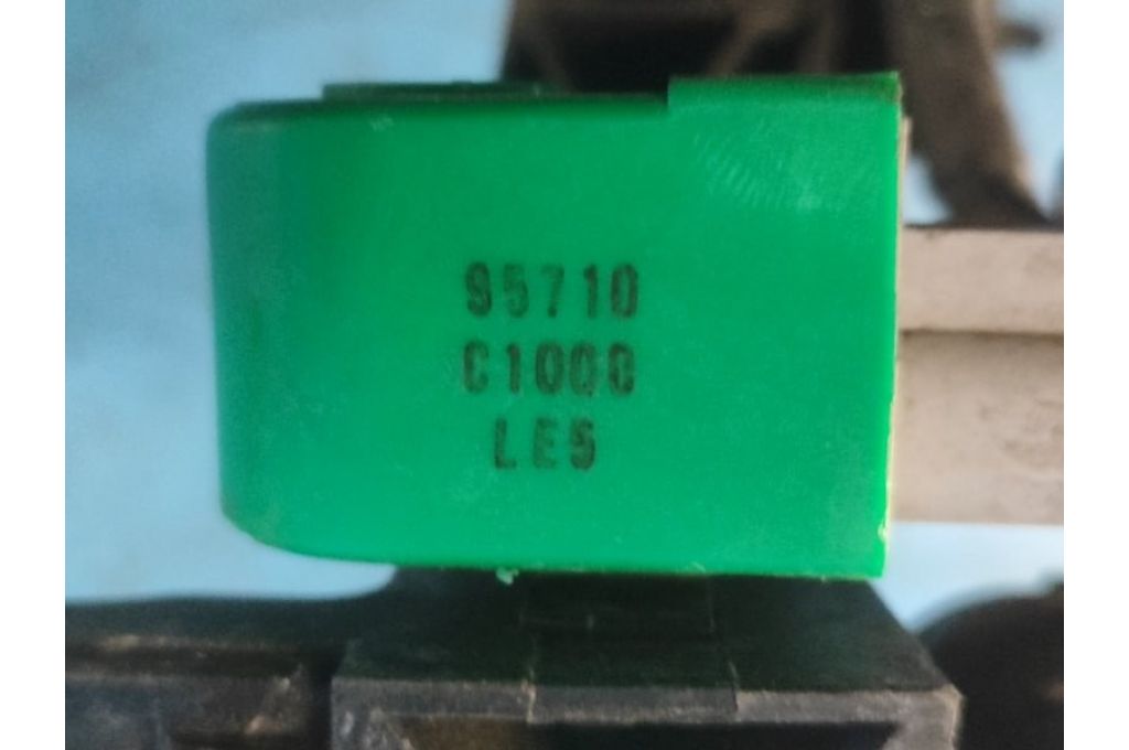 64118-F2000 | Uchwyt mocowania reflektora lew. HYUNDAI ELANTRA AD 16- (362865) - Zdjęcie 8