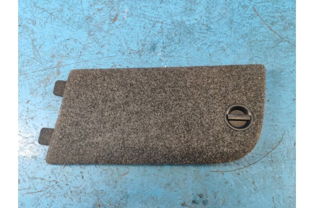 1J0867468 | Tapicerka bagażnika lew. VOLKSWAGEN TIGUAN 08-17 (362870)