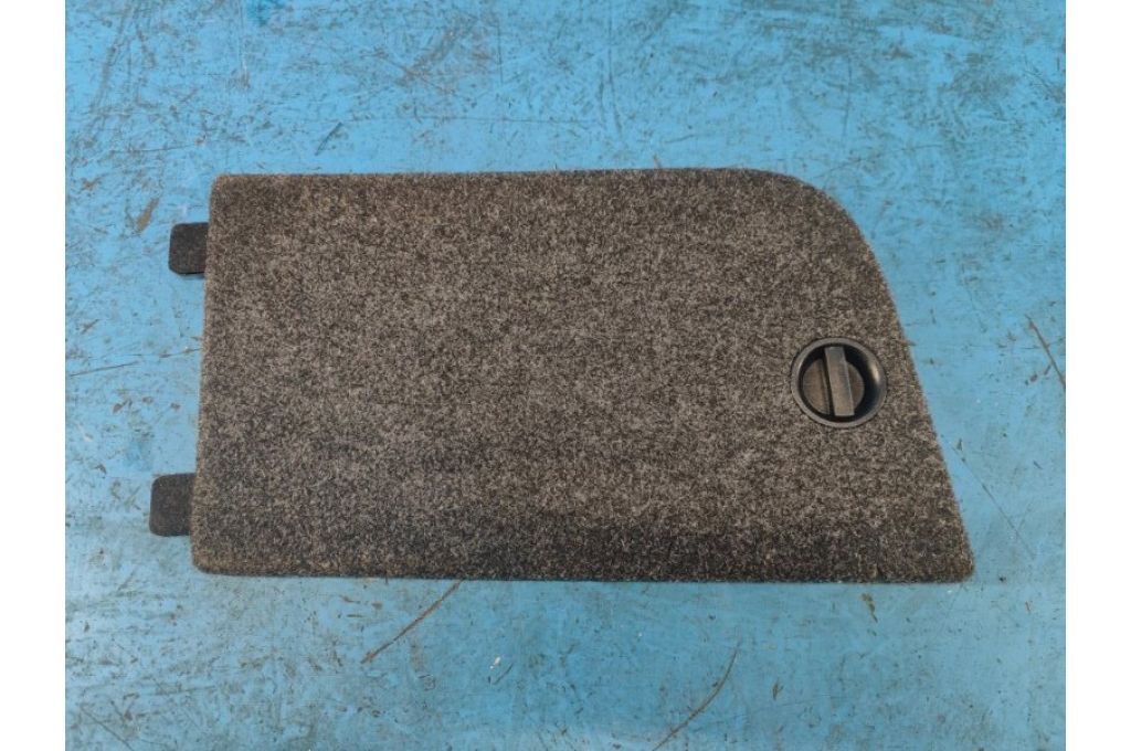 1J0867468 | Tapicerka bagażnika praw. VOLKSWAGEN TIGUAN 08-17 (362871)