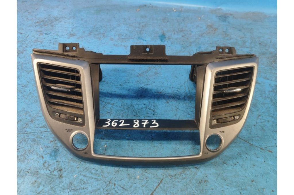 97410-D3000 | Deflektor powietrza HYUNDAI TUCSON TL 15-20 (362873)