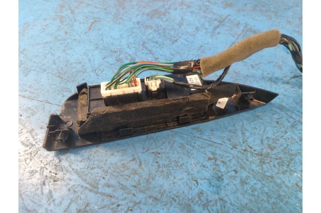 83071AJ21A | Moduł sterowania podnośnikami szyby przed. lew. SUBARU OUTBACK 09-14 BR (362876) - Zdjęcie 3