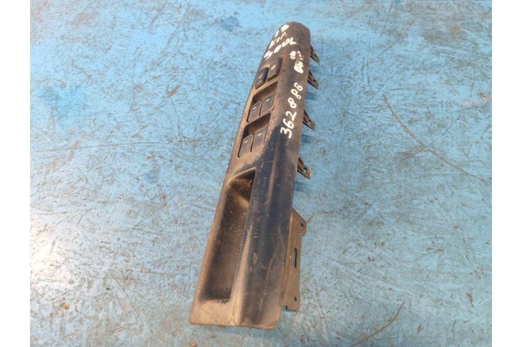 93570-2K010 | Moduł sterowania podnośnikami szyby przed. lew. KIA SOUL AM 08-13 (362888) - Zdjęcie 2