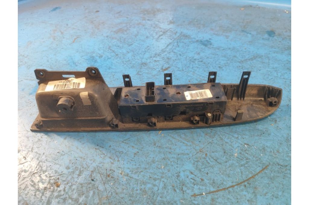 93570-2K010 | Moduł sterowania podnośnikami szyby przed. lew. KIA SOUL AM 08-13 (362888) - Zdjęcie 4