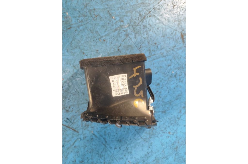 X90020402XX | Deflektor powietrza praw. JEEP GRAND CHEROKEE 11-22 (362924) - Zdjęcie 4