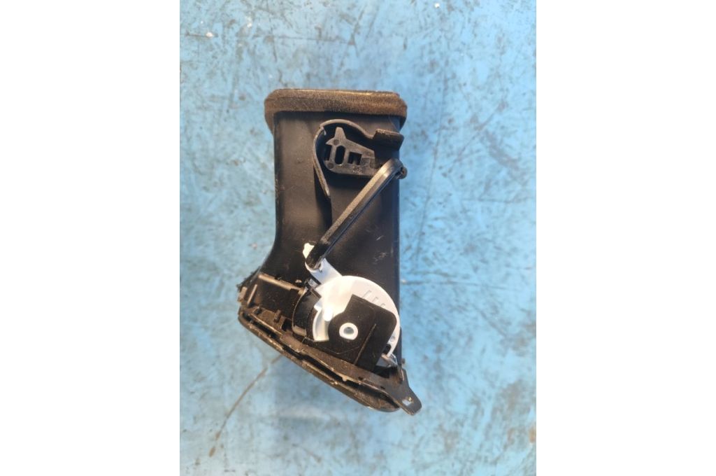 X90020402XX | Deflektor powietrza praw. JEEP GRAND CHEROKEE 11-22 (362924) - Zdjęcie 5